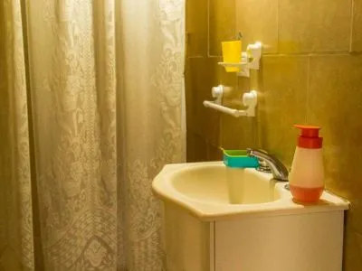 Baño privado con lavatorio y ducha